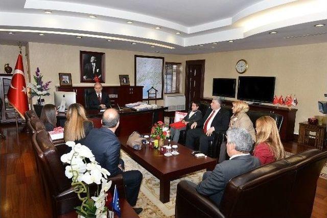 Vali Büyük: “çocuk Haklarına Verilen Önem Toplumların Geleceğini Belirler’’ 3