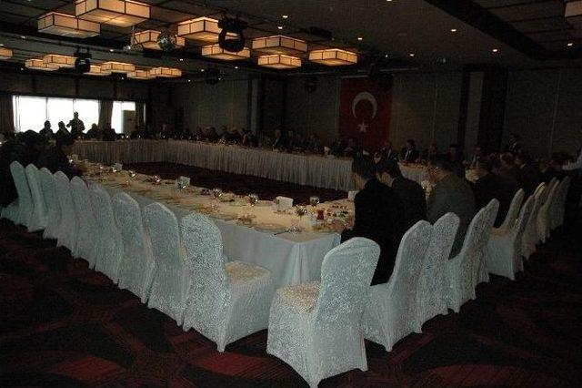 Ak Parti Erzurum İl Başkanı Yeşilyurt Yeni Yönetimini Tanıttı