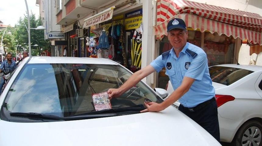 S&uuml;r&uuml;c&uuml;lerin Kaldırım Sorumsuzluğuna Zabıtadan Broş&uuml;rl&uuml; Uyarı