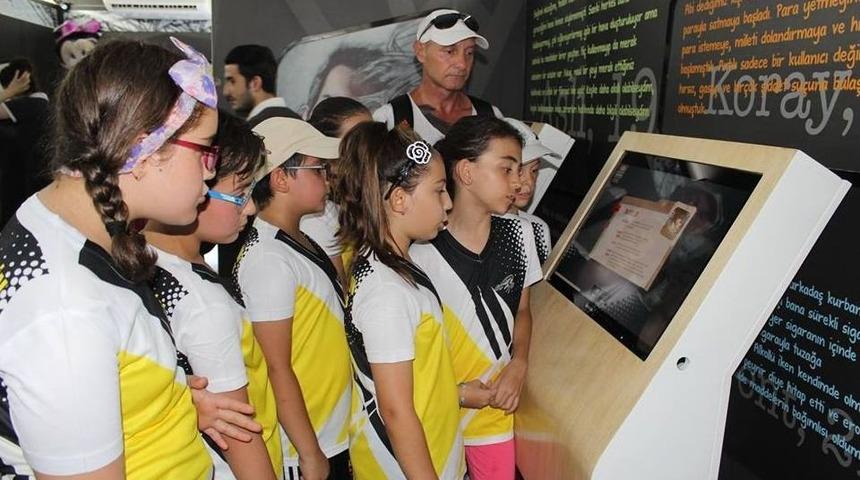 Narkotik Tırda Uyuşturucuya Karşı Vatandaşlar Bilin&ccedil;lendiriliyor