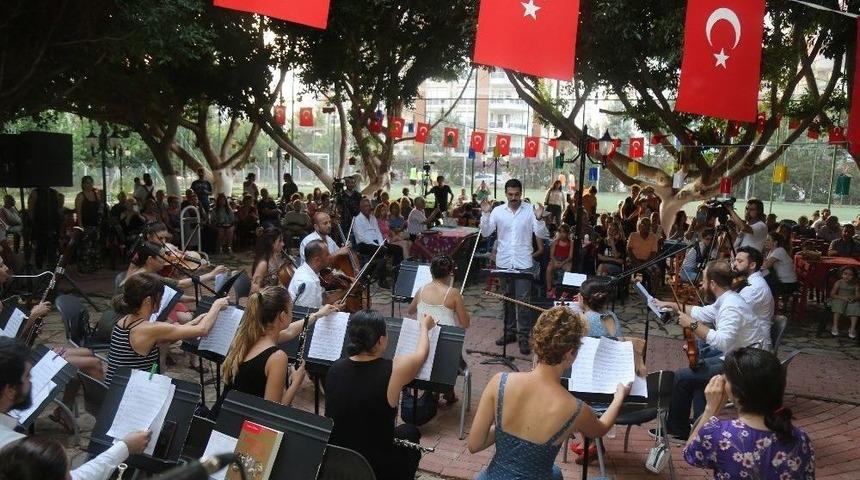 Down Kafe&rsquo;de G&ouml;rkemli Yaz Konseri