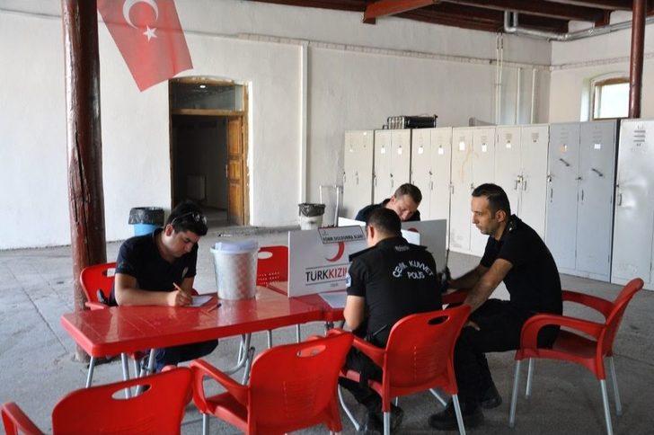Kars Polisi Türk Kızılay’ına Kan Bağışında Bulundu G1
