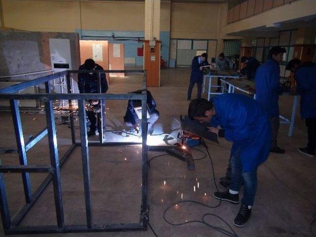 Yozgat Mustafa Kemal Atatürk Meslek Lisesinde Öğrenciler Hem Eğitim Görüyor Hem Meslek Öğreniyor 1