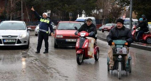 Engellilerin 'protokol' serzenişi