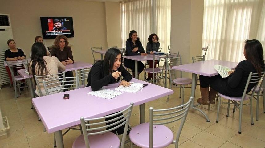 &Uuml;niversite &Ouml;ğrencilerine Modern Yurt