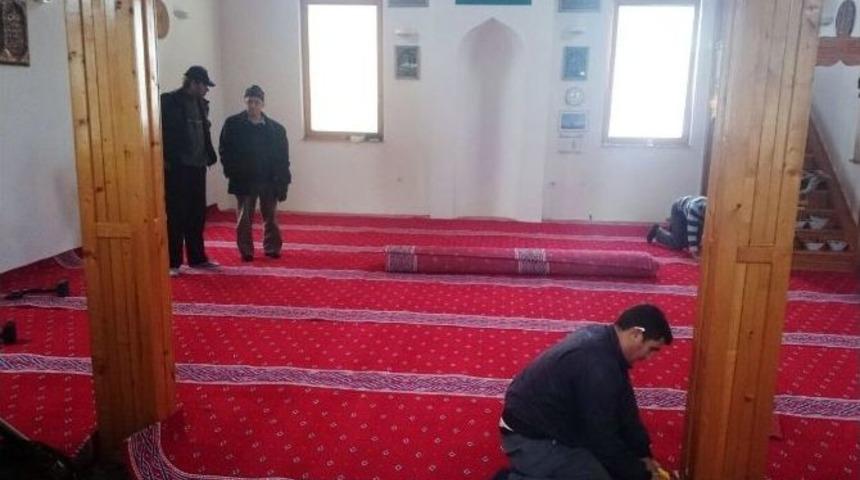 Tika Desteğiyle Bosna Hersek Genelindeki Camilere Malzeme Desteği