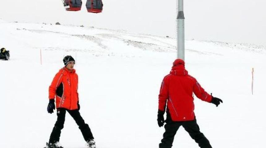 G&ouml;rme Engelliler, Erciyes&rsquo;Te Kayak Yaptı