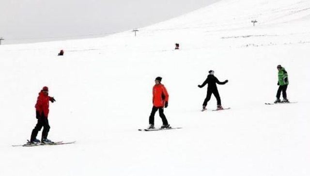 Görme Engelliler, Erciyes’Te Kayak Yaptı