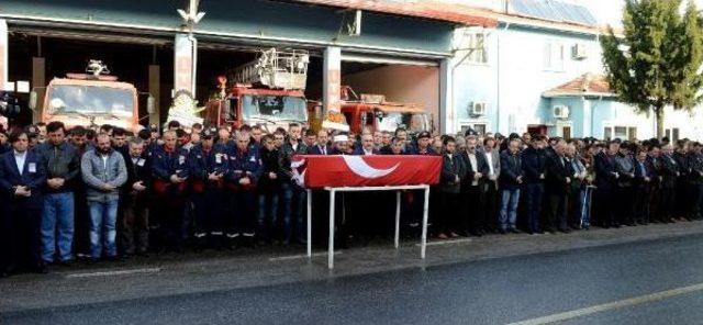 Son yolculuğuna itfaiye sireniyle uğurlandı