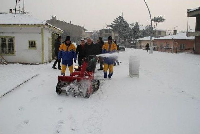 Erzincan Belediyesinden Kar Yağışı Sonrası Müdahale