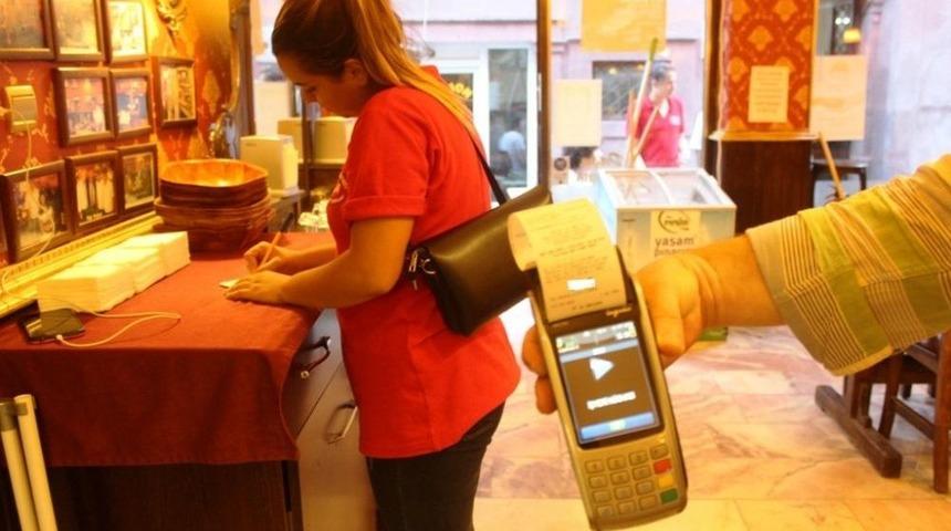 Temassız Kredi Kartı Olanları Bekleyen Tehlikeyi G&ouml;zler &Ouml;n&uuml;ne Serdi