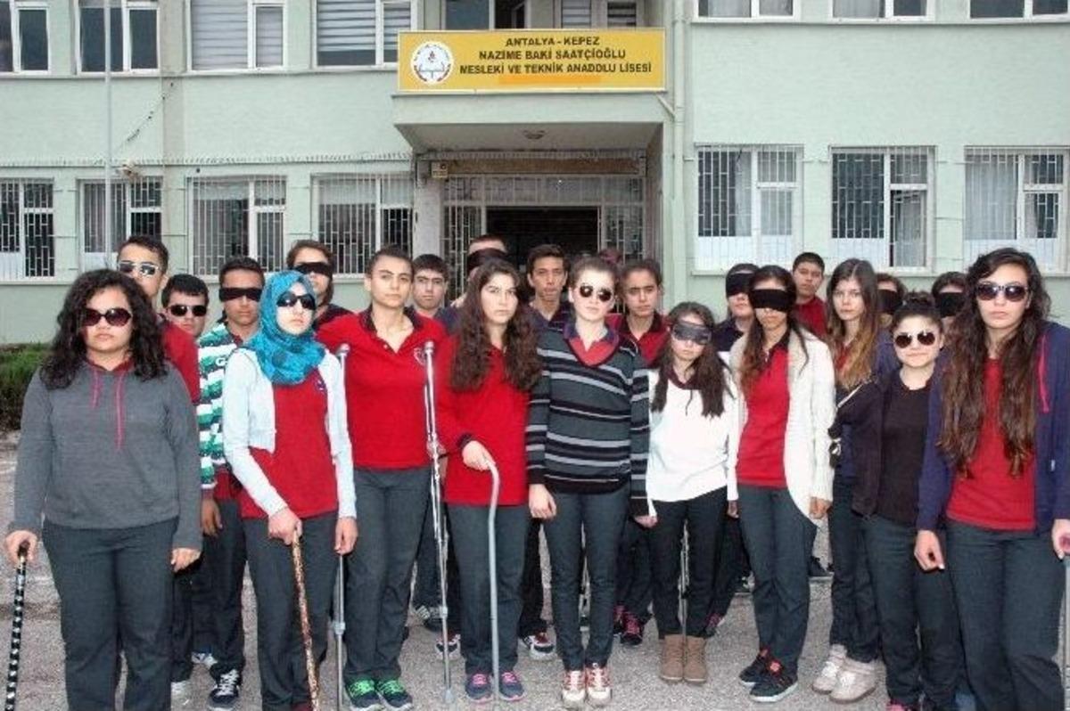 Antalya&rsquo;da Liselilerden Anlamlı Etkinlik
