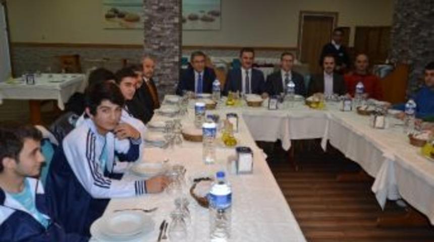 Şampiyonlar Atatepe&rsquo;de Ağırlandı