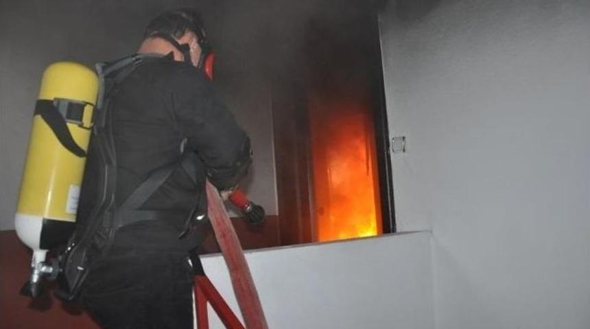Sinop&rsquo;ta Ev Yangını
