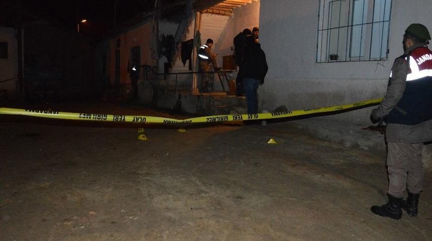 Kırıkkale&rsquo;de Cinayet: 2 &Ouml;l&uuml;, 1 Yaralı