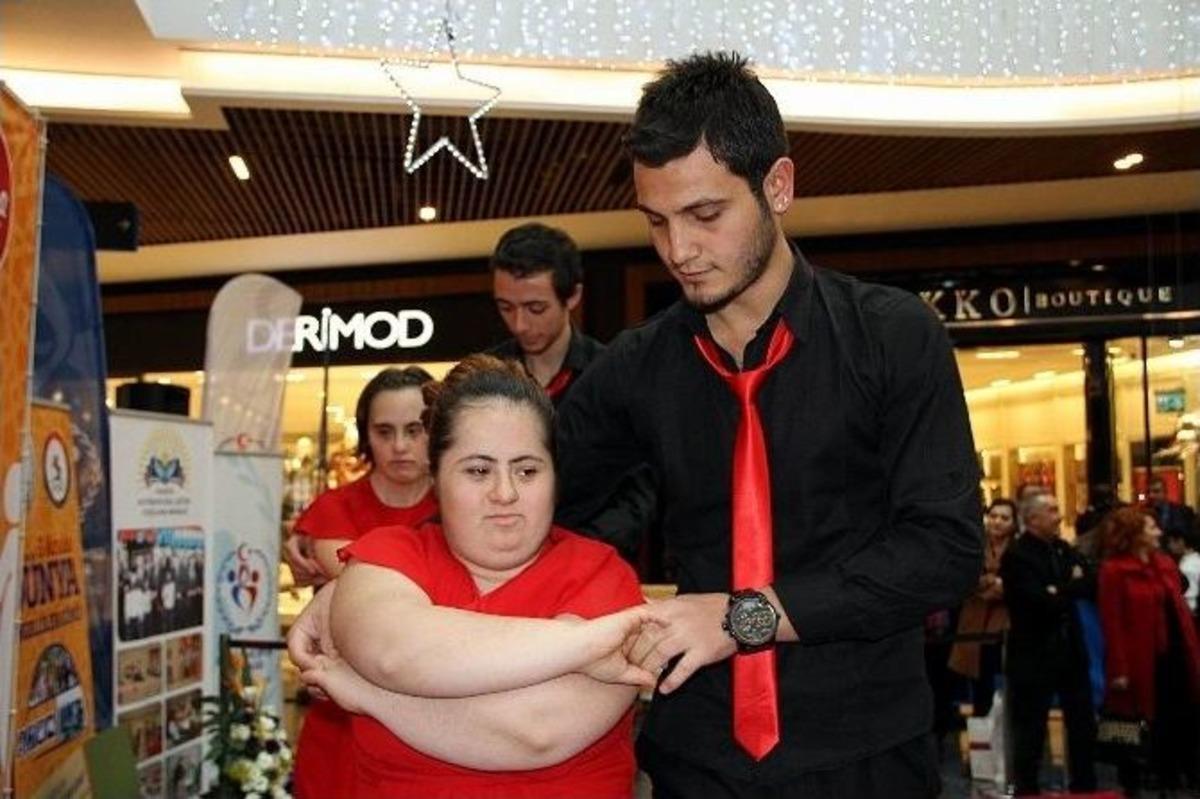 &Ouml;zel &Ccedil;ocuklardan &Ouml;zel G&ouml;steri