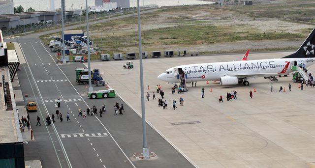 Deniz üzerindeki havalimanında uçuş rekoru