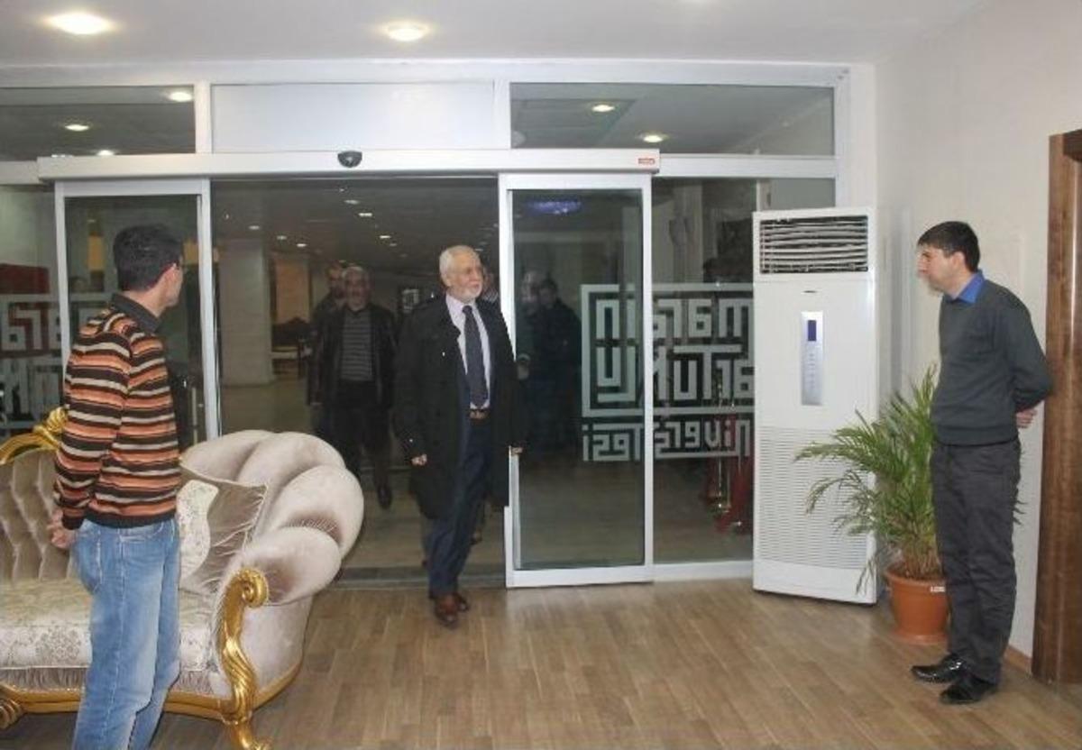 Artuklu &Uuml;niversitesi&rsquo;nin Yeni Rekt&ouml;r&uuml; G&ouml;reve Başladı