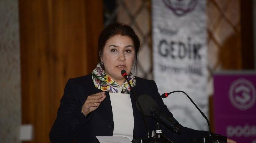 Saadet &Ouml;ğretmen&rsquo;in &Ouml;d&uuml;l Sevinci