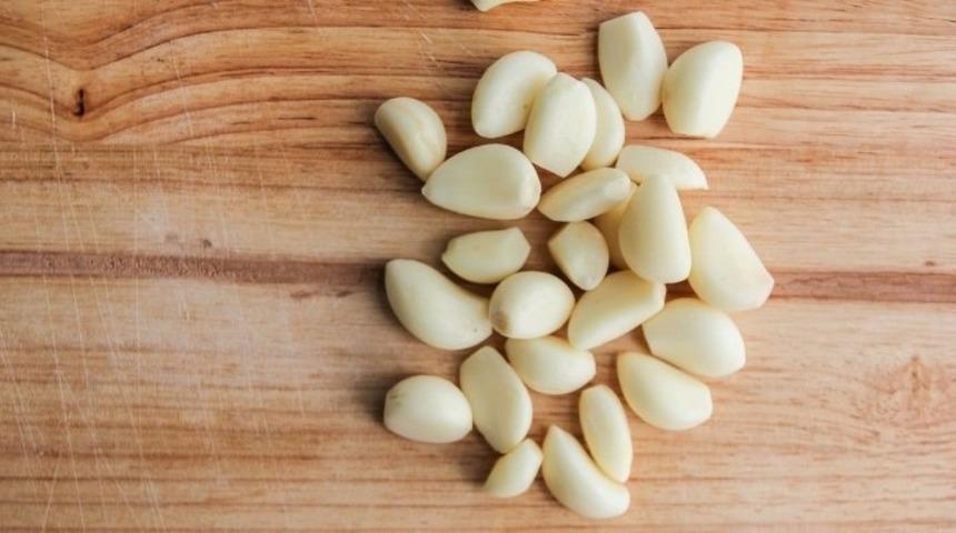 Ağızdaki Sarımsak Kokusundan Nasıl Kurtuluruz?