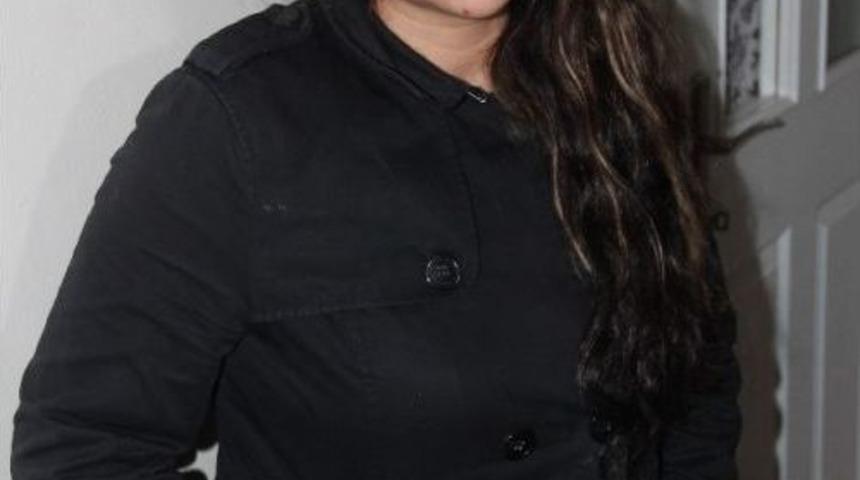 58 Yerinden Bı&ccedil;aklanmakla Tehdit Edilen Kadın Bin Kilometre Ka&ccedil;tı