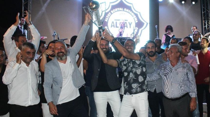 Şampiyonların Gecesi İzmir&rsquo;i Aydınlattı