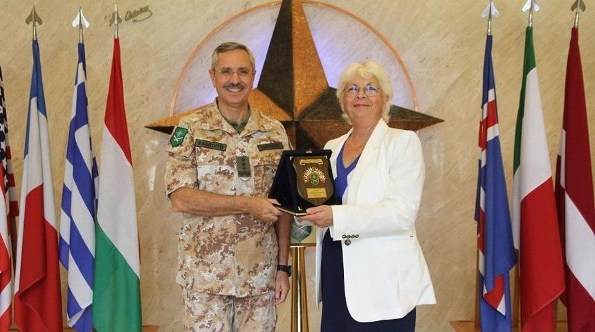 Nato İle İzmir Ekonomi&rsquo;den Eğitim İşbirliği