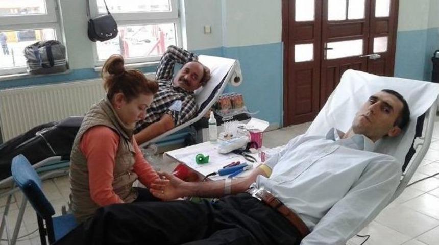 Hisarcık Myo &Ouml;ğrencilerinden Ve Halktan Kan Bağışına Destek