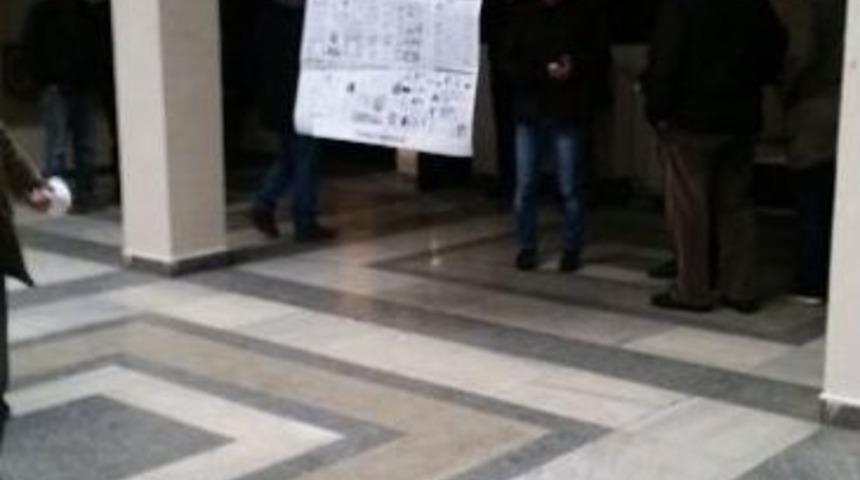 Ankara &Uuml;niversitesi&rsquo;nde Gerginlik