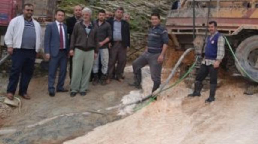 Mahalleli Kendi Suyunu Kendisi &Ccedil;ıkardı
