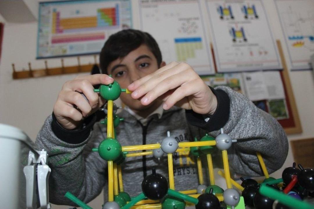 (&ouml;zel Haber) T&uuml;rkiye&rsquo;nin Geleceğine Y&ouml;n Verecek &Ccedil;ocuklar Bilim Sanat Merkezinde Yetişiyor