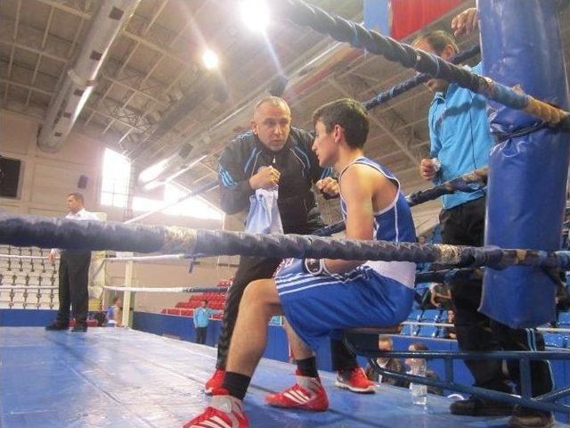 Boks&ouml;rler Altı İli Ge&ccedil;ti 2