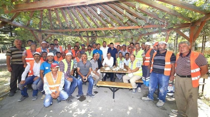 Nevşehir Belediye Başkanı Se&ccedil;en Ref&uuml;j &Ccedil;alışmasını Yerinde İnceledi