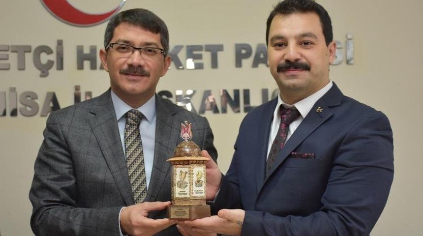 Manisa Siyasetinde Birlik Ve Beraberlik Mesajı