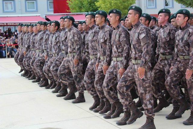 Polis Eğitim Merkezinde Mezuniyet Heyecanı