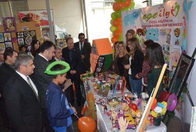 Akhisar&rsquo;da Engelliler Sergisi A&ccedil;ıldı 2