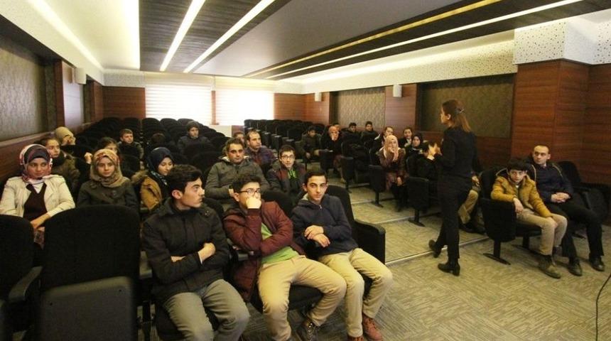 Aile Yaşam Merkezi&rsquo;nden &Ouml;ğrencilere Motivasyon Semineri