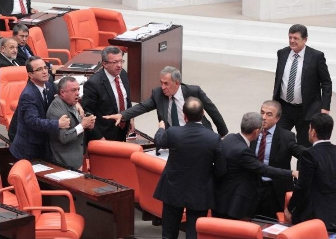 Tbmm Genel Kurulu&rsquo;nda Gerginlik