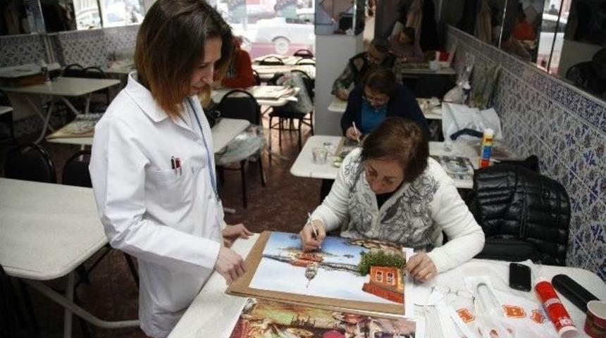 Kursiyerlerin Aile B&uuml;t&ccedil;elerine &Uuml;&ccedil; Boyutlu Katkı