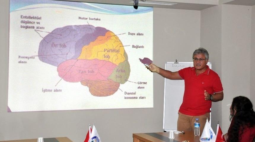 Avcılarlı Kadınlara Kaygı Bozukluğu Ve Baş Etme Yöntemleri Eğitimi