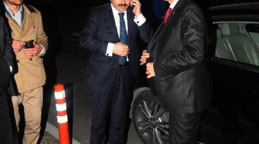 Bakan &Ccedil;elik: Dualar Onunla Beraber