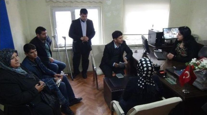 Ak Parti Kızıltepe İl&ccedil;e Teşkilatından Engellilere Ziyaret
