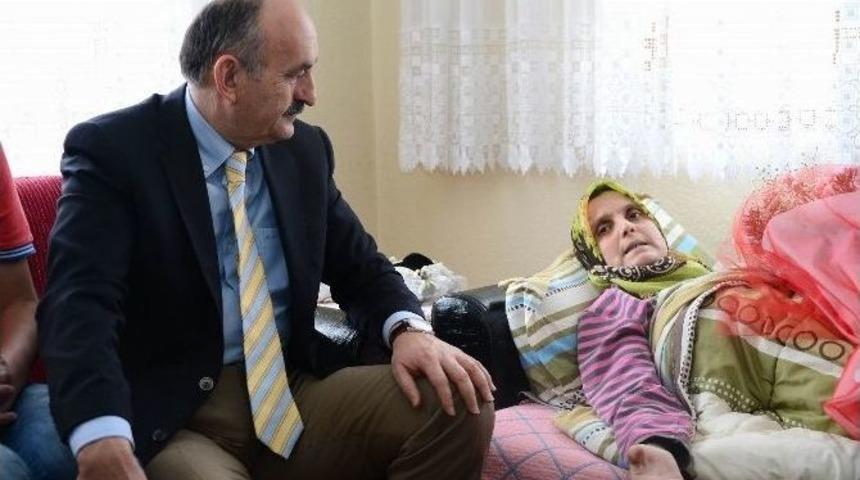 Sağlık Bakanı M&uuml;ezzinoğlu&rsquo;ndan Hasta Ziyareti