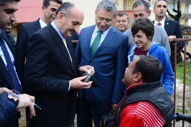 Sağlık Bakanı Müezzinoğlu’ndan Hasta Ziyareti