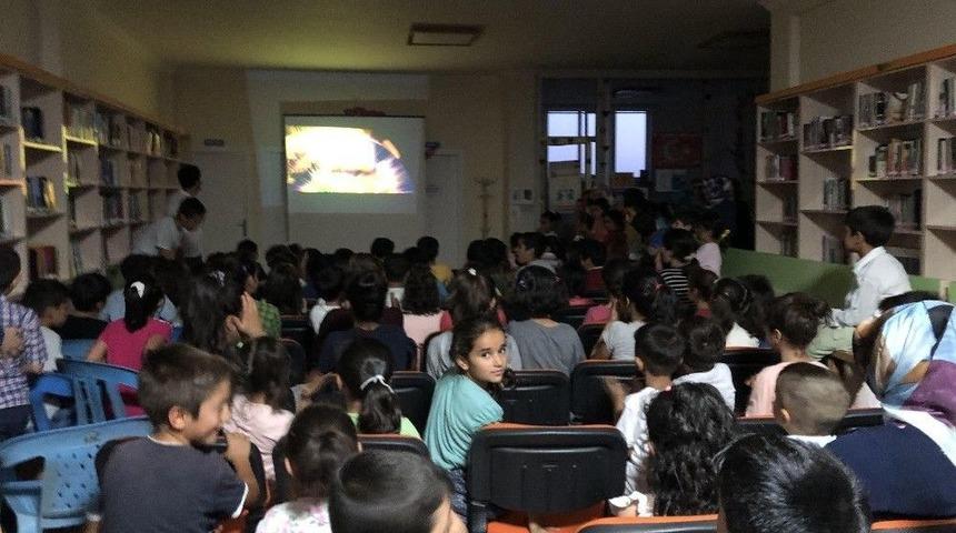 Animasyon Film Gösterimine Yoğun İlgi