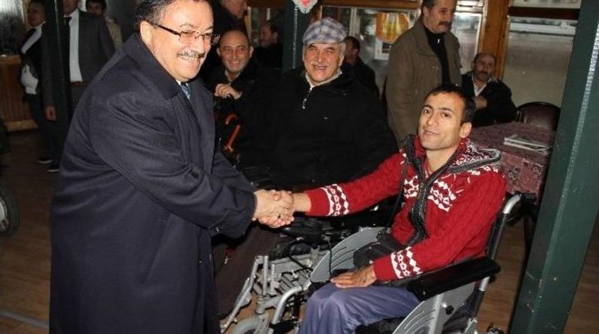 Kaymakam Atlamaz&rsquo;dan &Ouml;z&uuml;rl&uuml;lere Destek