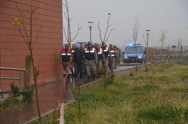 Uyuşturucu Örgütüne Eş Zamanlı Darbe: 15 Gözaltı