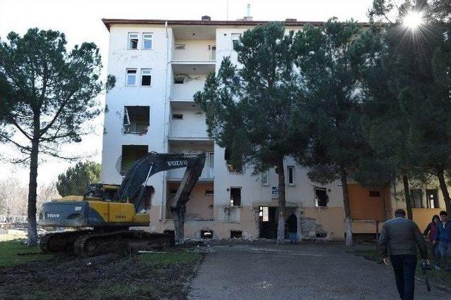 Uşak&rsquo;ta Kent Park&rsquo;ta İlk Yıkım Ger&ccedil;ekleşti 2