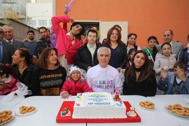 Nil&uuml;fer&rsquo;de Renkli Engelliler G&uuml;n&uuml; Kutlaması 1