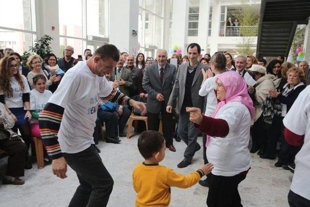 Nil&uuml;fer&rsquo;de Renkli Engelliler G&uuml;n&uuml; Kutlaması 3